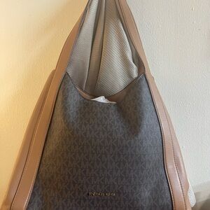 Michael kors logo Rosemary Large shoulder tote